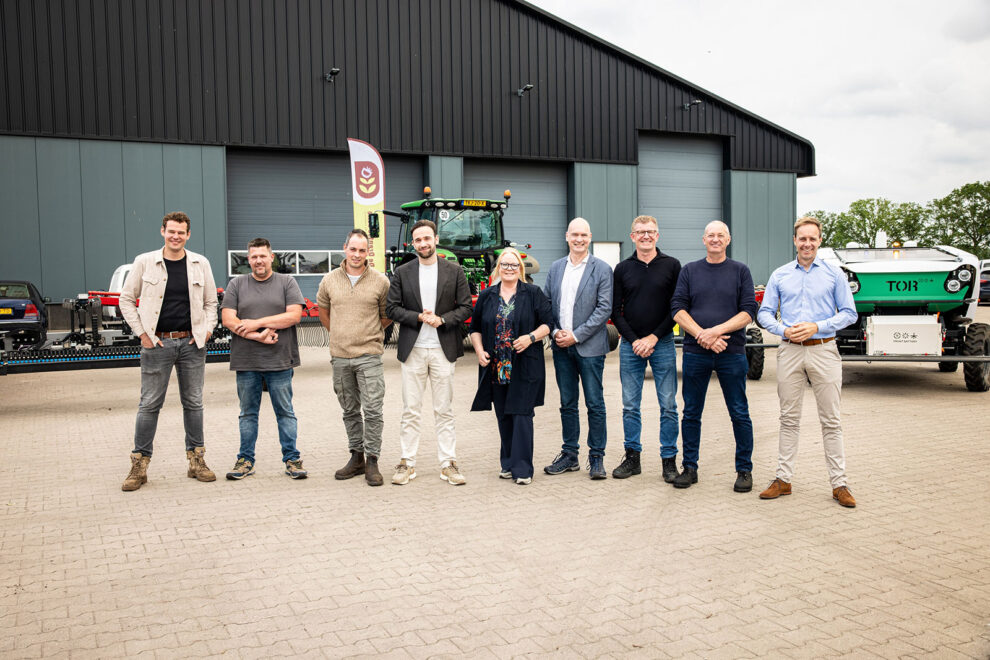 Foto-Werkbezoek-Staatssecretaris-Erkens—groep-LR